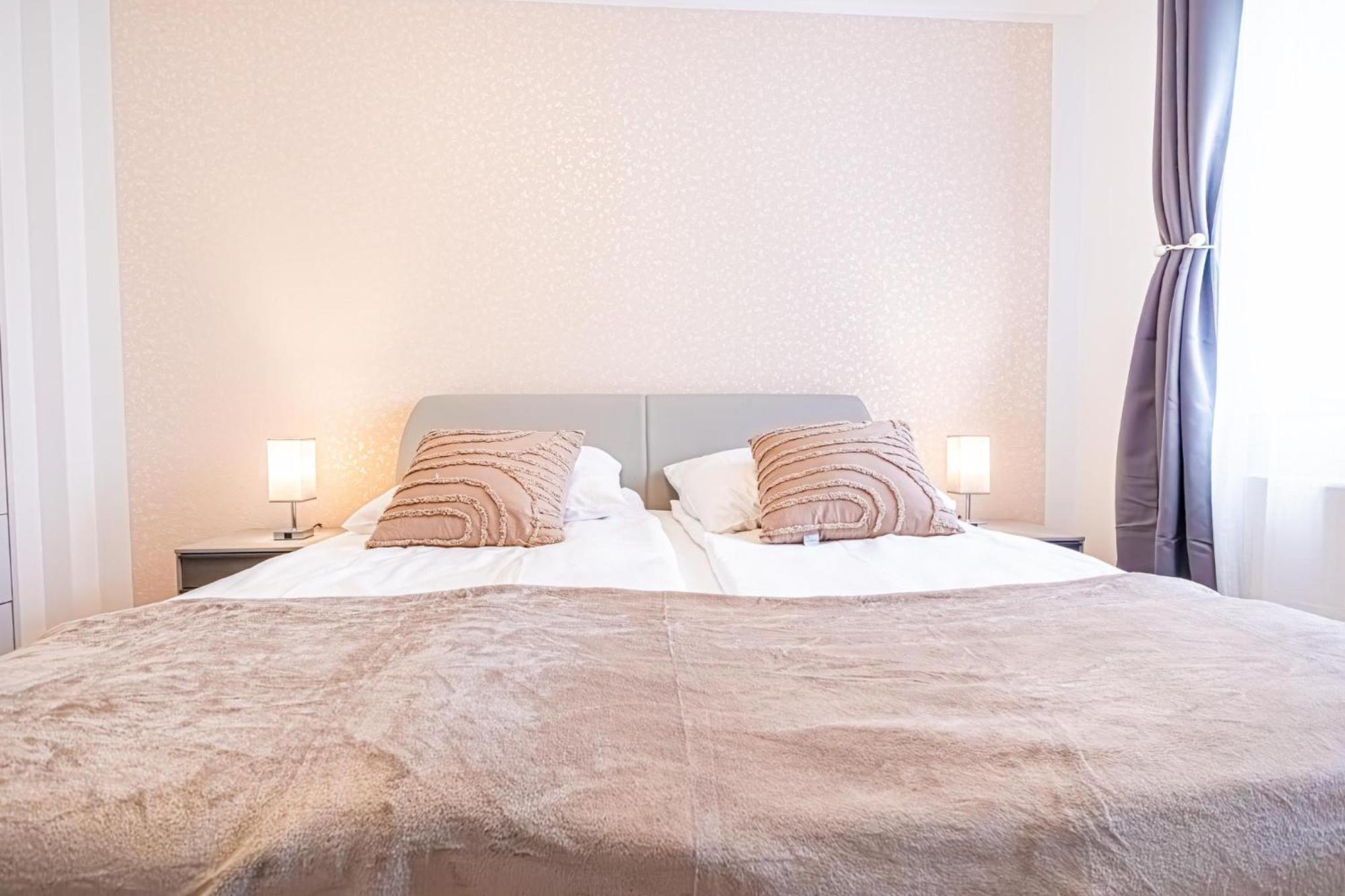 Charming 1Br And 1Lr Apt Modern Design Donaustadt Viena Exterior foto