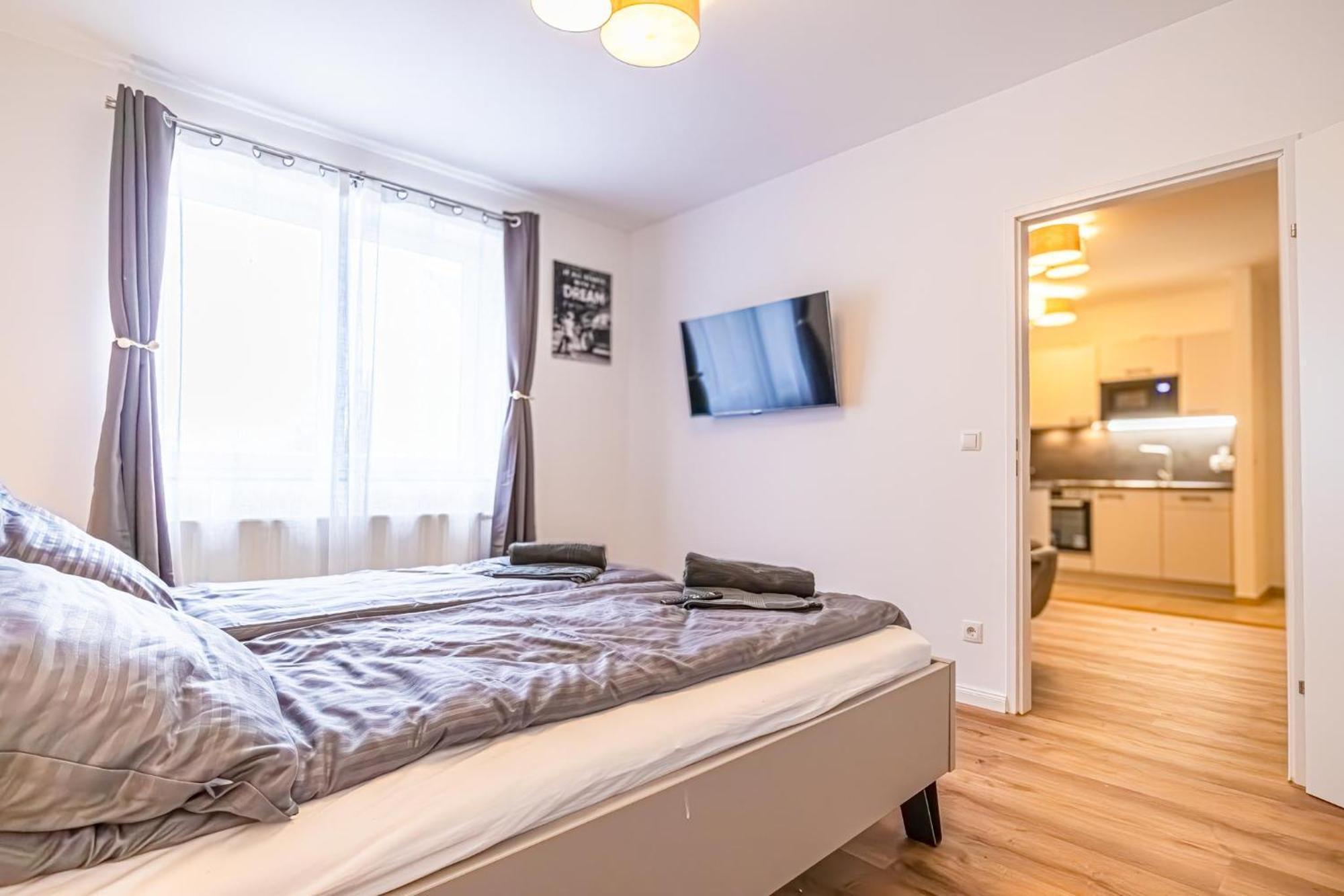 Charming 1Br And 1Lr Apt Modern Design Donaustadt Viena Exterior foto