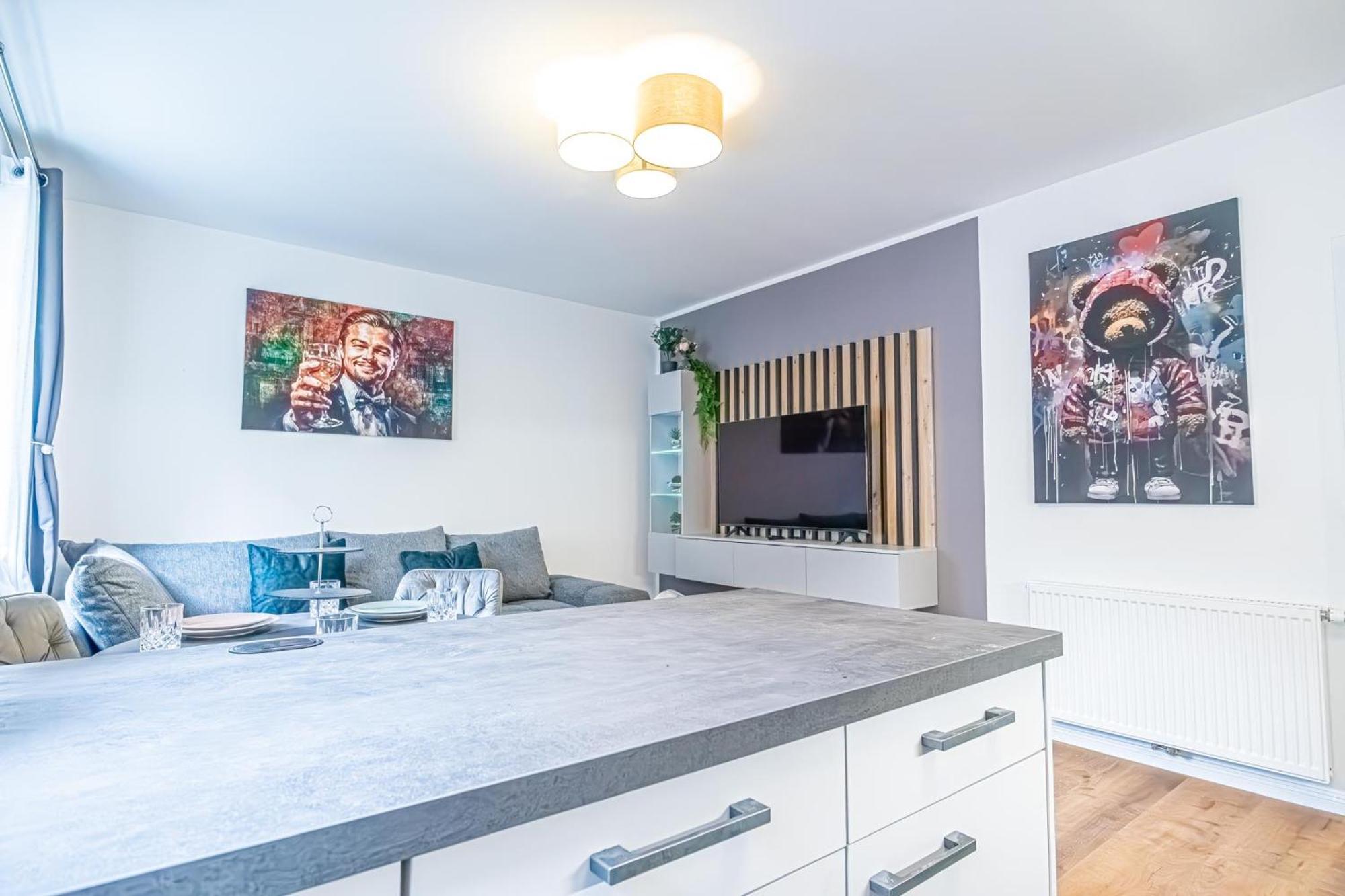 Charming 1Br And 1Lr Apt Modern Design Donaustadt Viena Exterior foto