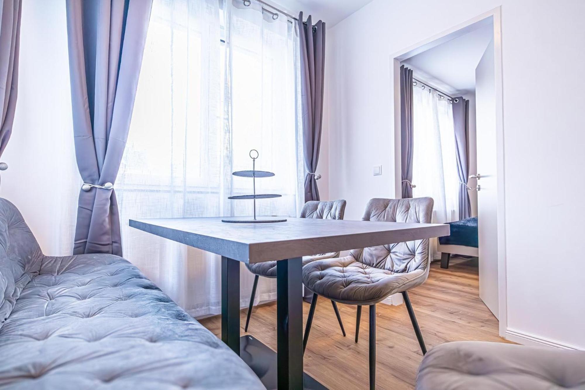 Charming 1Br And 1Lr Apt Modern Design Donaustadt Viena Exterior foto
